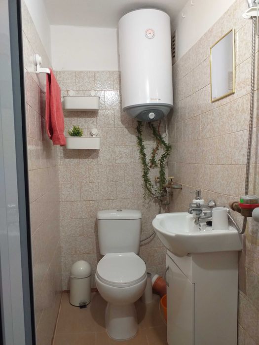 Продавам Таван-Хоби