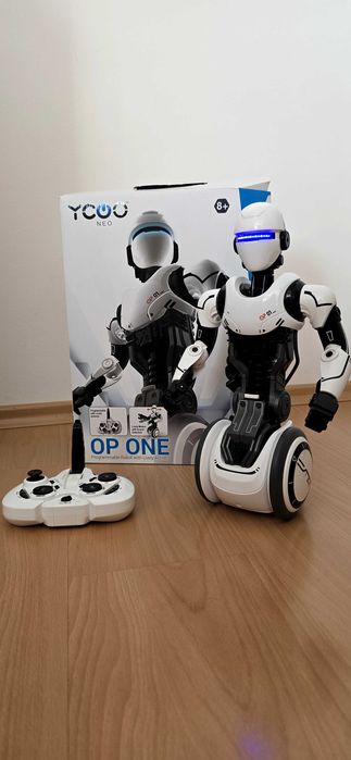 Робот silverlit op one