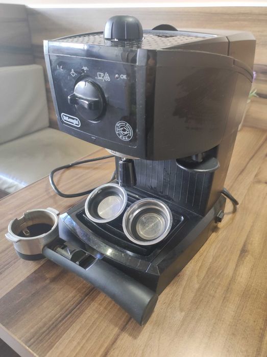 Продавам кафемашина DELONGHI EC-151B
