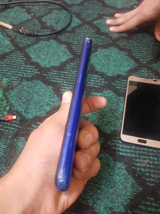 redmi 7 32gb hamajoyi ishlidi samsung j4 ekran sensir qoyish kere abme