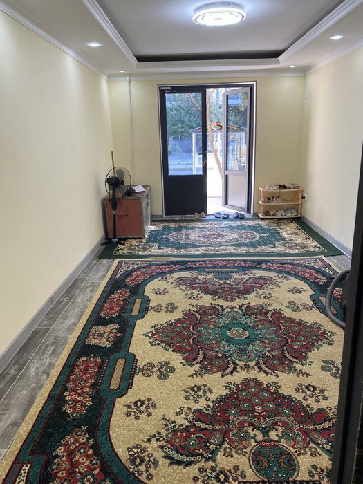 Tez. Kunda sentirdan 1 etaj uy sotiladi