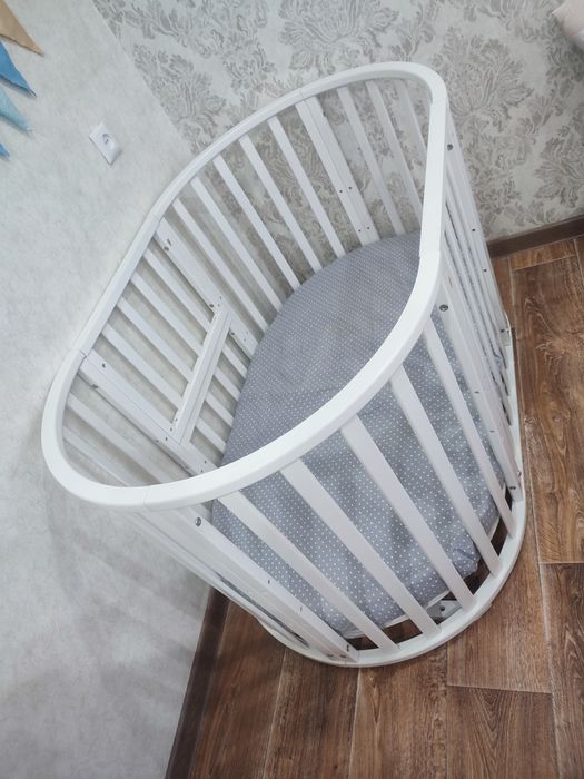 Продаю детскую кроватку