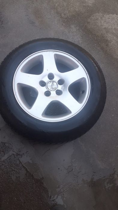 Vând jante pe 15