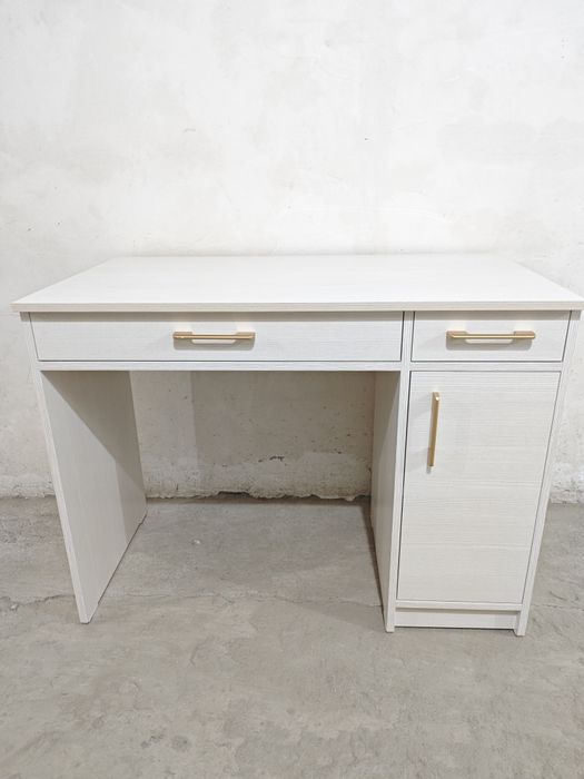 СТОЛЫ Письменные.