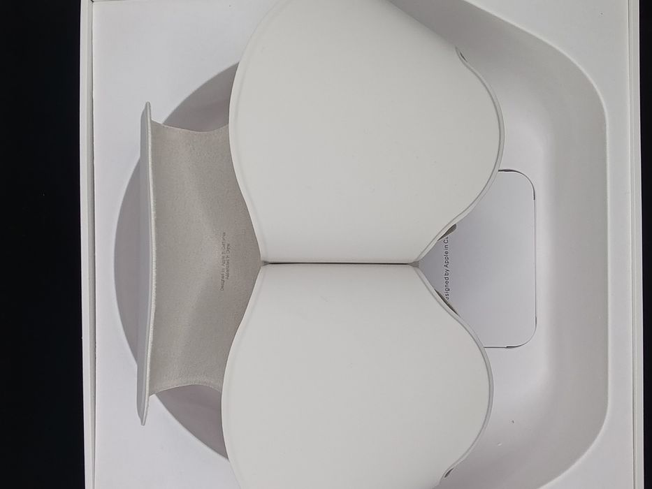 AirPods Max Starlight USB-C