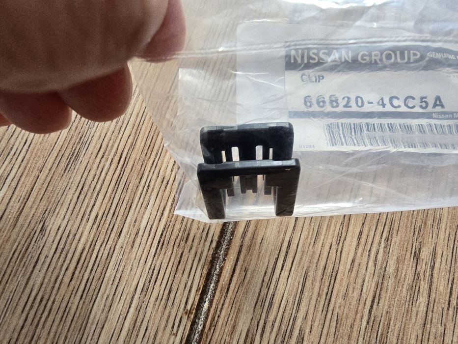 Клипса (защелка) для крепления парктроников