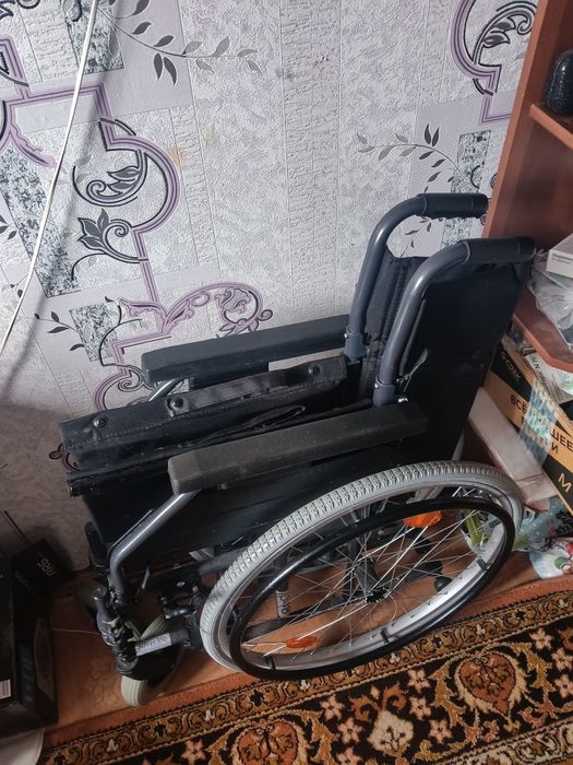 Коляска инвалидная (комнатная)