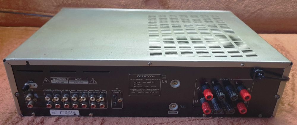 Onkyo A-9211 statie 2X40W pe 8 Ohm