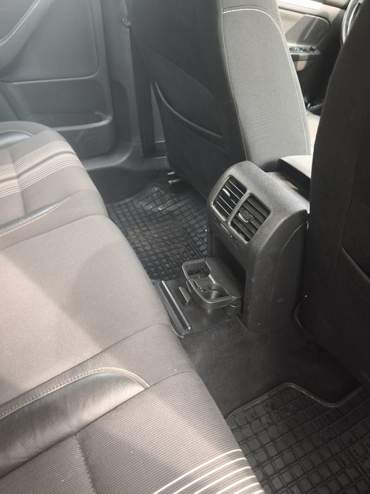 VW Golf 6 R20 Look / 1.6 TDI / Climatronic / Interior Mach / Navigație / An 2012