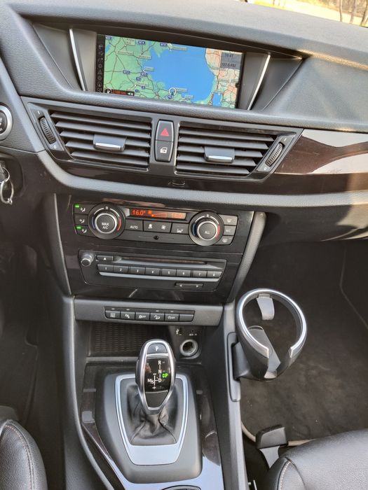 BMW X1/2.0D-184Cp/XDrive/XLine/Automata/Bixenon/cameră-Schimb auto