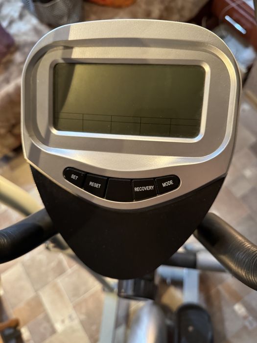 Продам Эллиптический тренажер