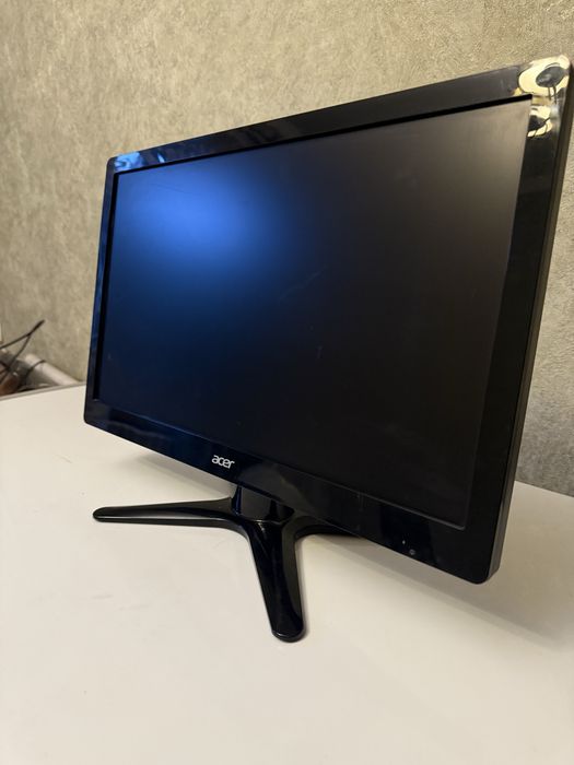 Монитор vga 18,5 диагональ