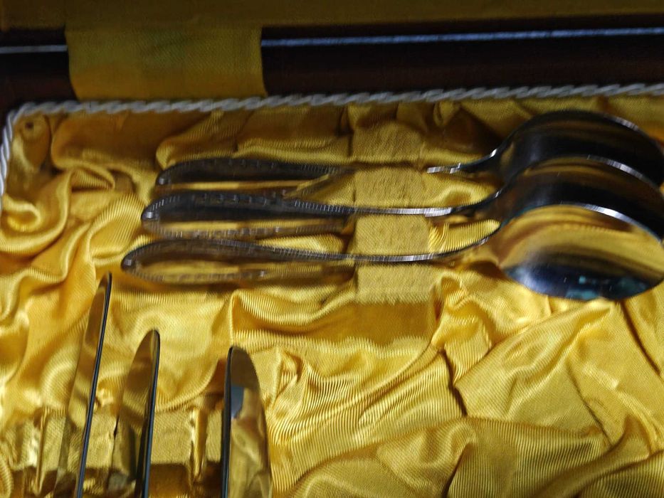 Set tacamuri inox rusesc , vechi
