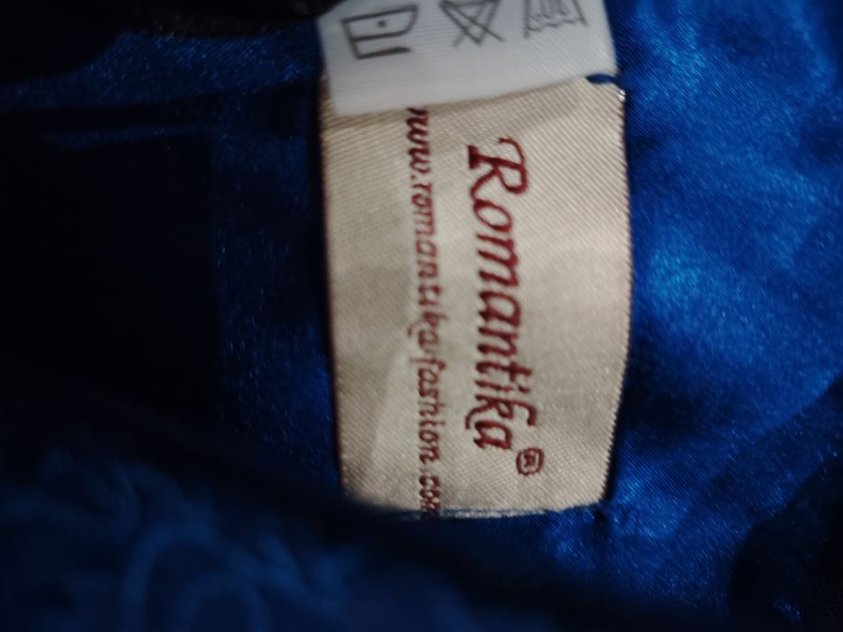 Официална рокля или бална рокля