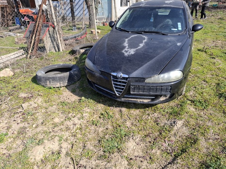 Алфа 147  1.6 бензин