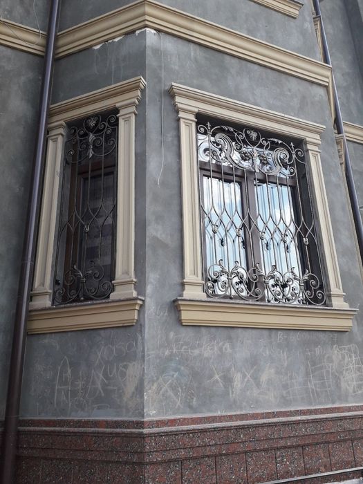 Lepka Tyaga fasad poke