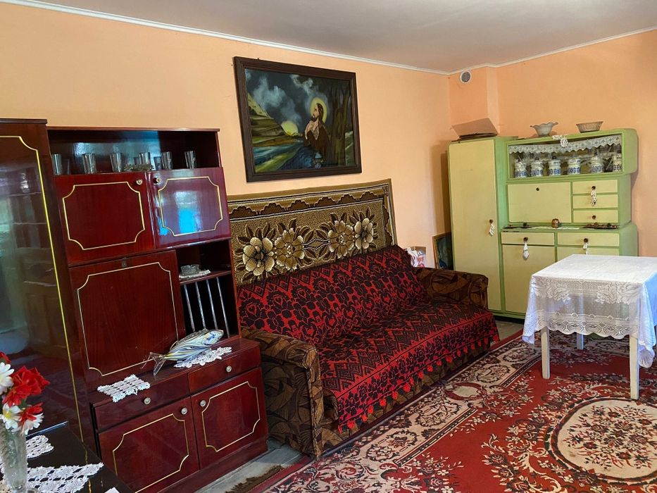 Vând casa urgent