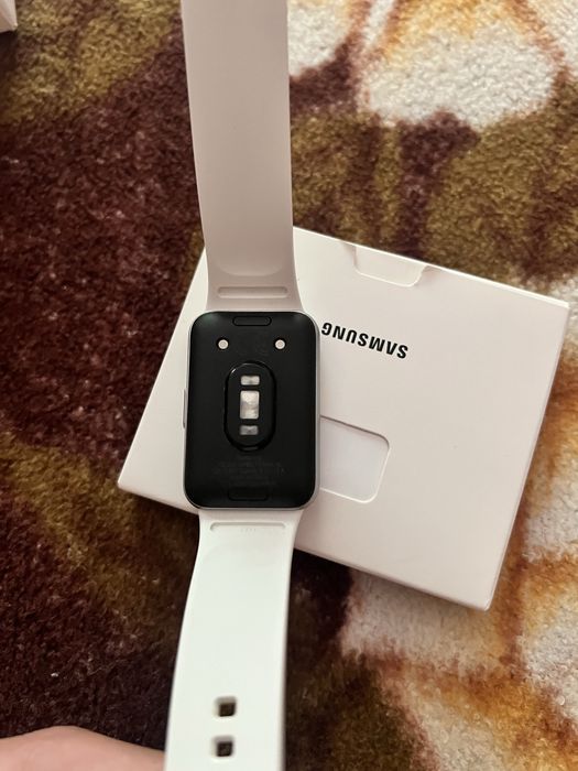 Ceas  samsung galaxy fit 3 ca noua