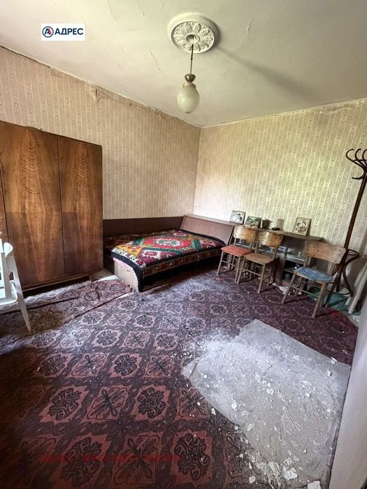 Къща в Плевен, област-с.Божурица площ 110 цена 15000