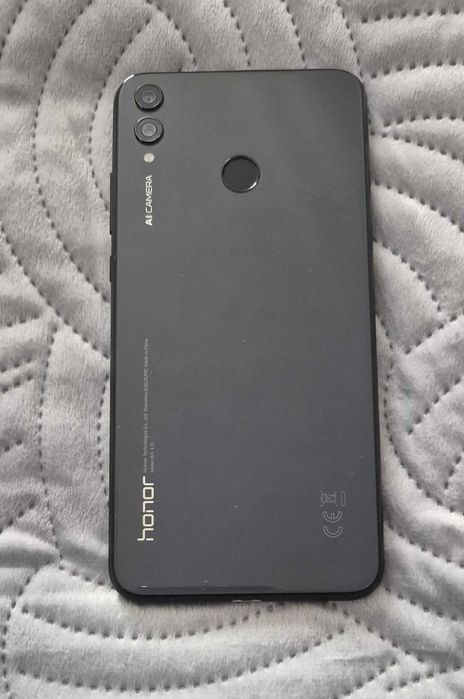 Продавам телефон HONOR 8X за 20€