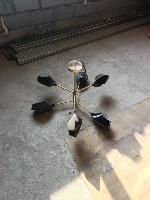 Продам   люстры  б/у