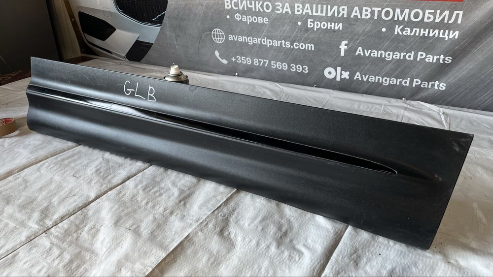 Декоративна лайстна за предна дясна врата Mercedes GLB X247 2019-