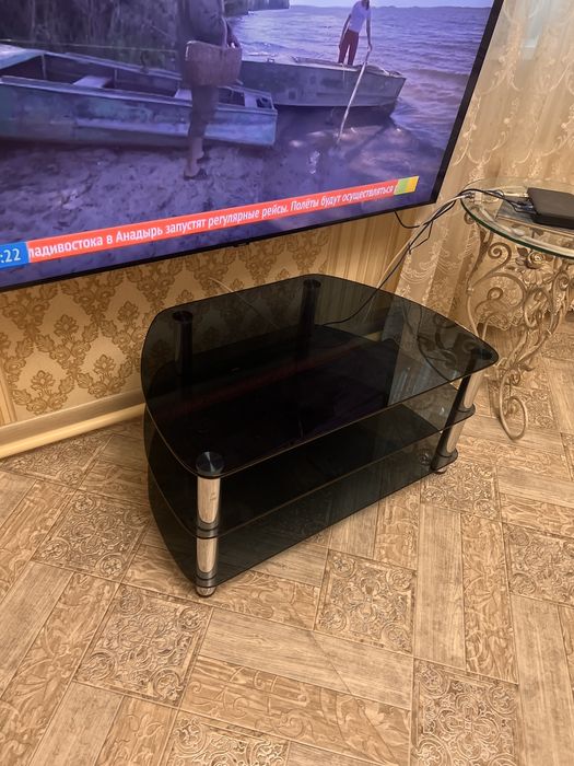 Продам стол под ТВ