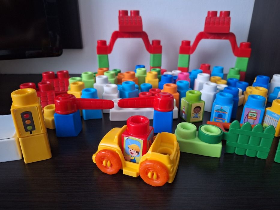 Set Clementoni cuburi moi 80 piese.