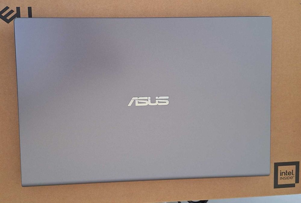 Продавам лаптоп ASUS X509F (i7 / 8GB RAM / 512GB NVMe /2GB NVIDIA) + Win 11 Pro & Office 2019