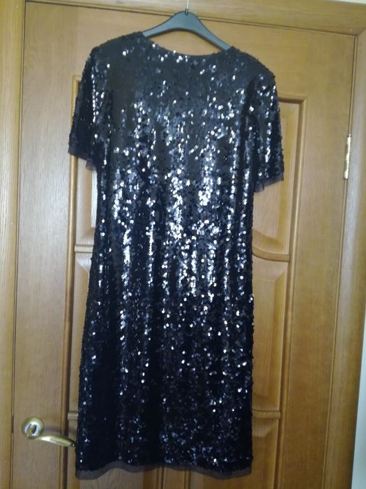 Продам платье новое