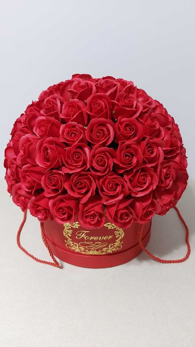 Aranjament 101 TRANDAFIRI + felicitare