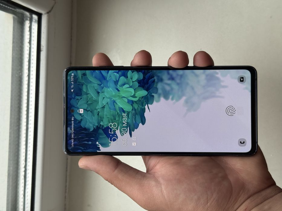 Продам SAMSUNG S20fe
