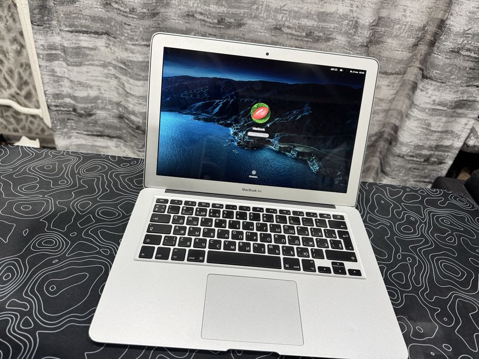 MacBook Air 13 4/256gb 2013