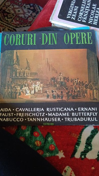 Vând set de 7 vinyluri