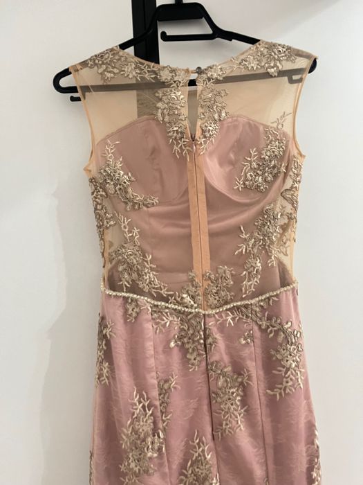 Официална рокля С размер