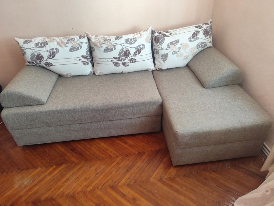 Coltar extensibil cu lada de depozitare