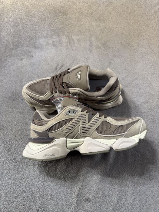 New Balance 9060 42 / 43 / 44 new noi