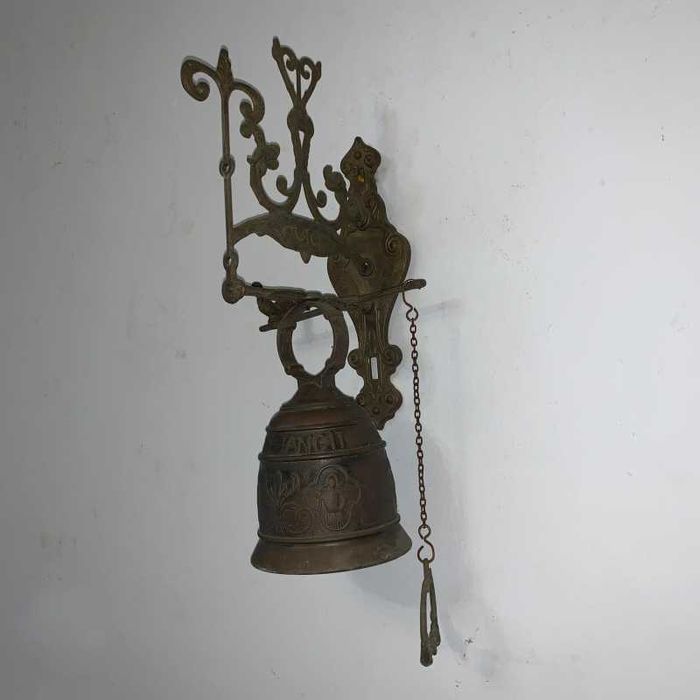Clopot din bronz