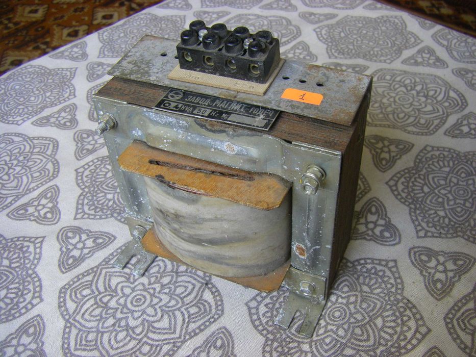 Мрежови, захранващи трансформатори