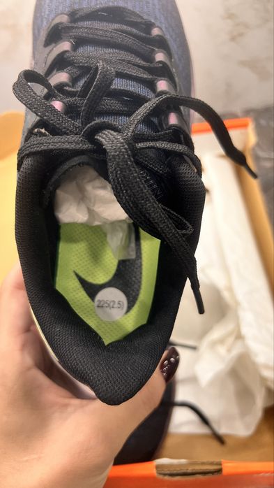 Новые Кроссовки Nike