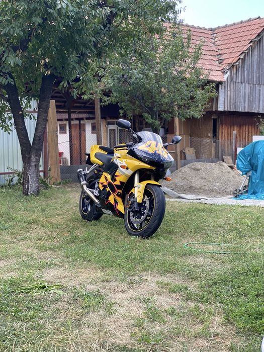 Vând/Schimb  Yamaha YZF-R6 VR46 Limited Edition 2006 – 30.000 km