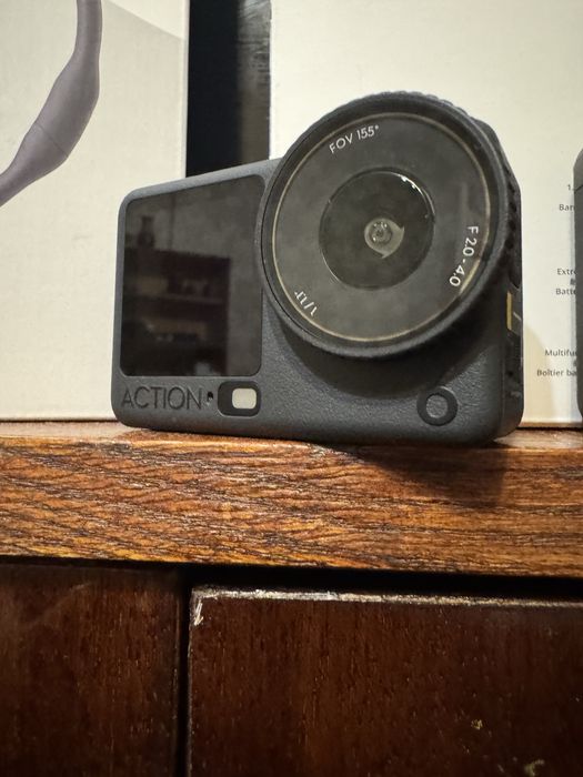 DJI Osmo Action 6 Adventure Combo