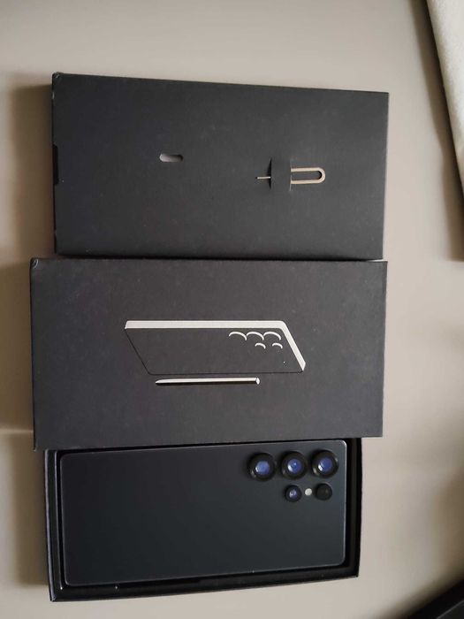 Telefon Samnsung S25 Ultra fake