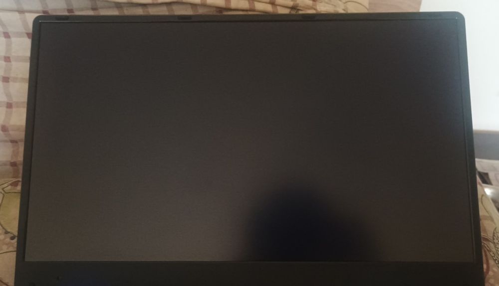 Vând laptop preț negociabil