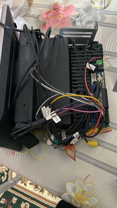 Продам автомобильный видеомагнитафон