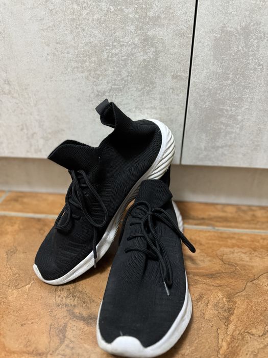 Летние кроссовки