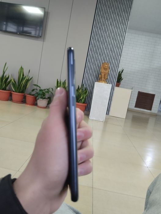 Самсунг А10 продам