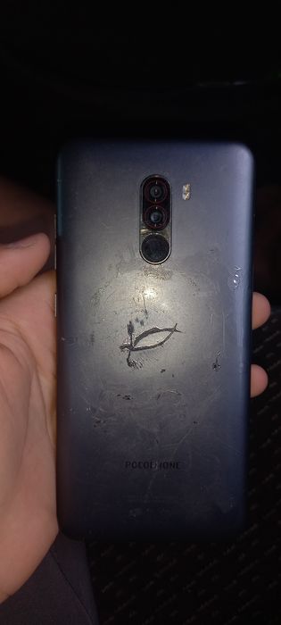 Продам телефон срочно