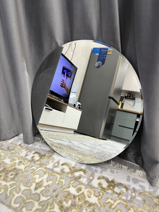 Продам настенное зеркало