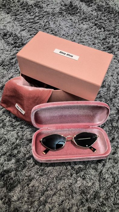 Слънчеви очила Miu Miu